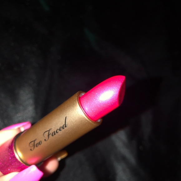 too face metallic sparkle lipstick - Picture 5 of 5